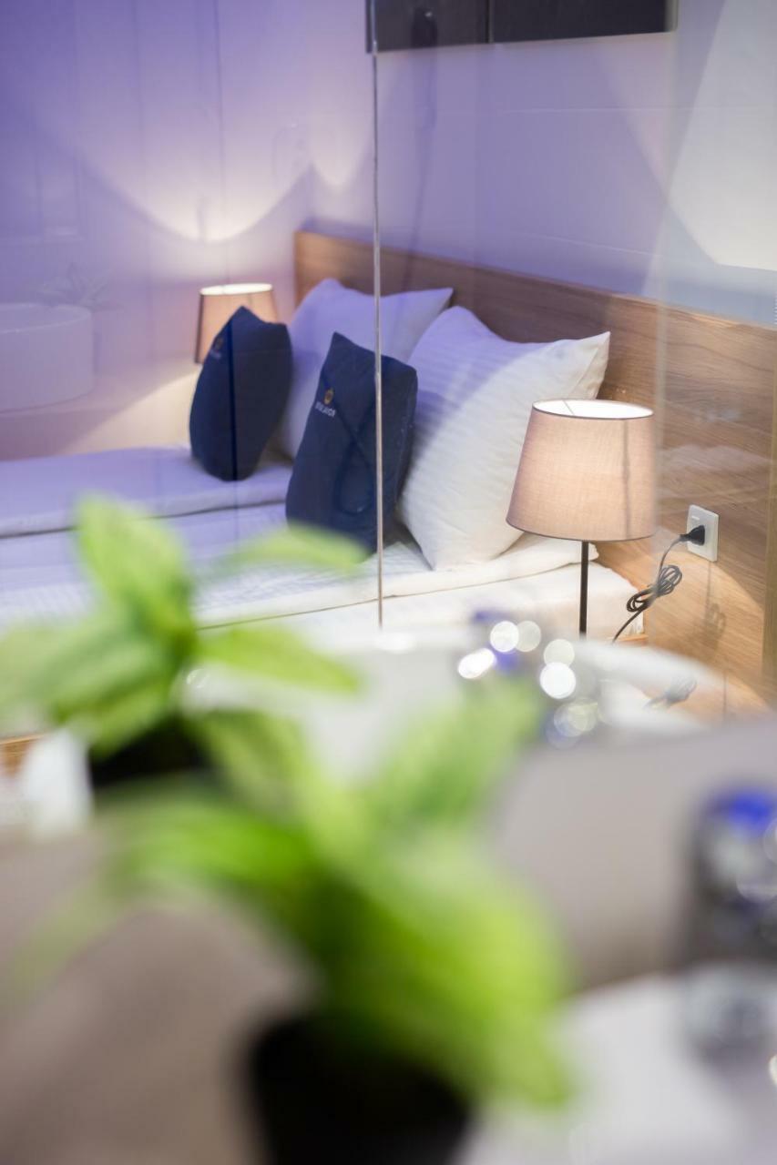 Royal Apartment *