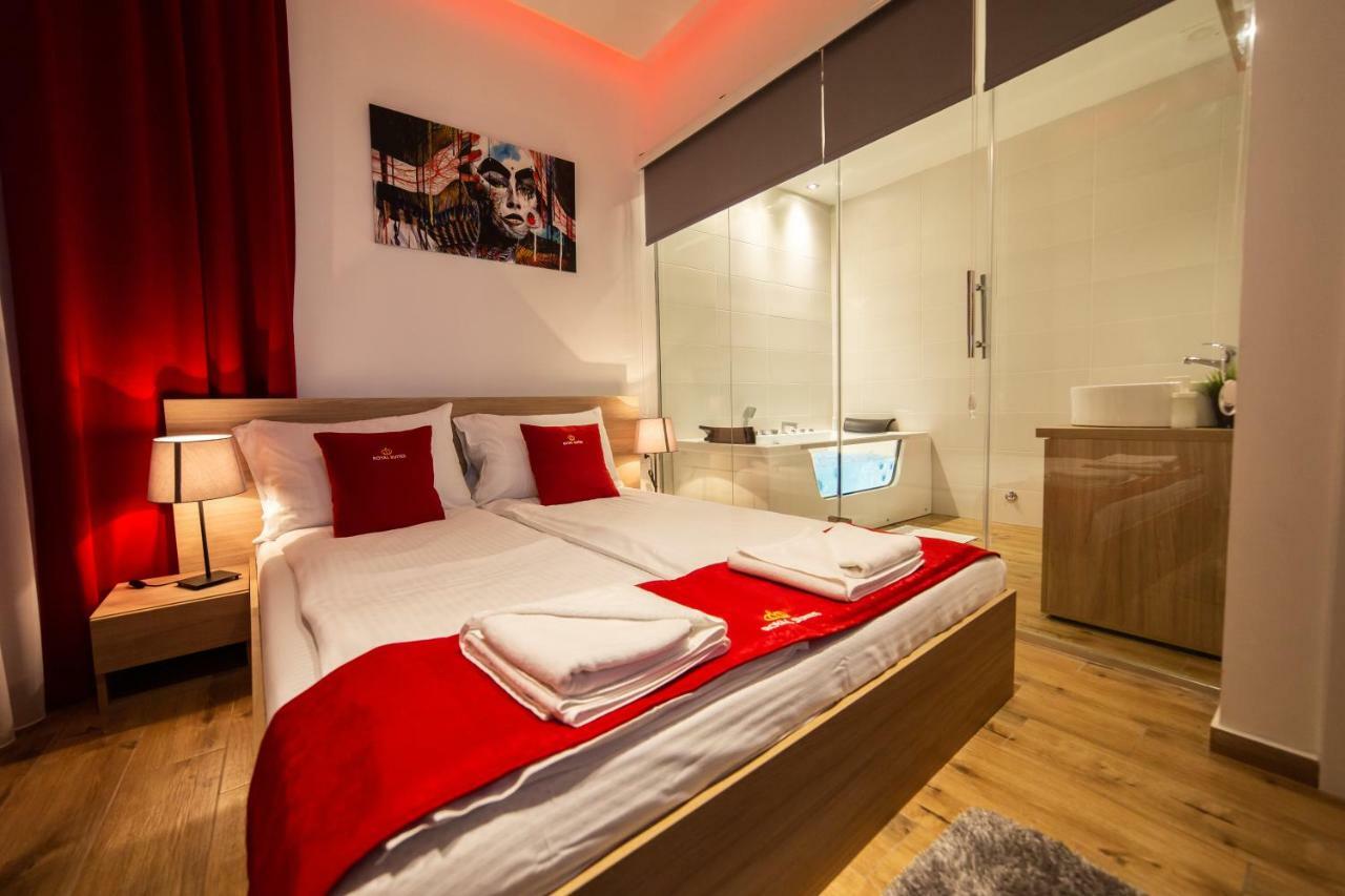 Royal Apartment *